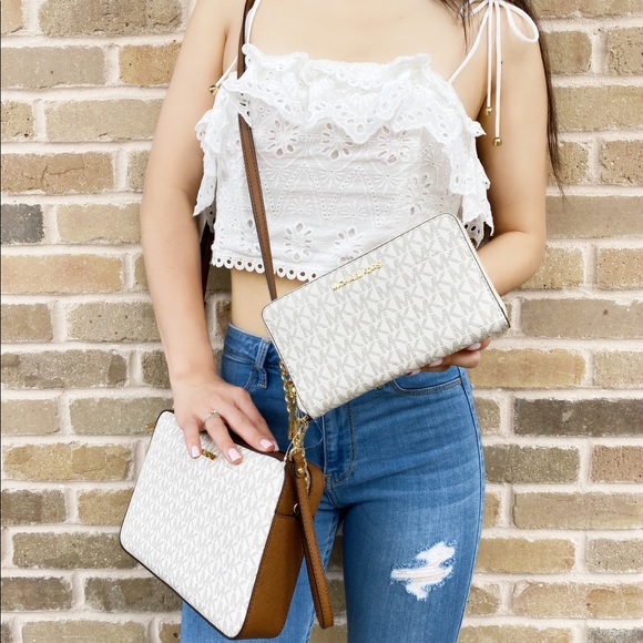 Gaby’sBags💕👜Michael Kors Large Crossbody &Wallet - Picture 2 of 2